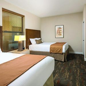 Two-Bedroom Suite